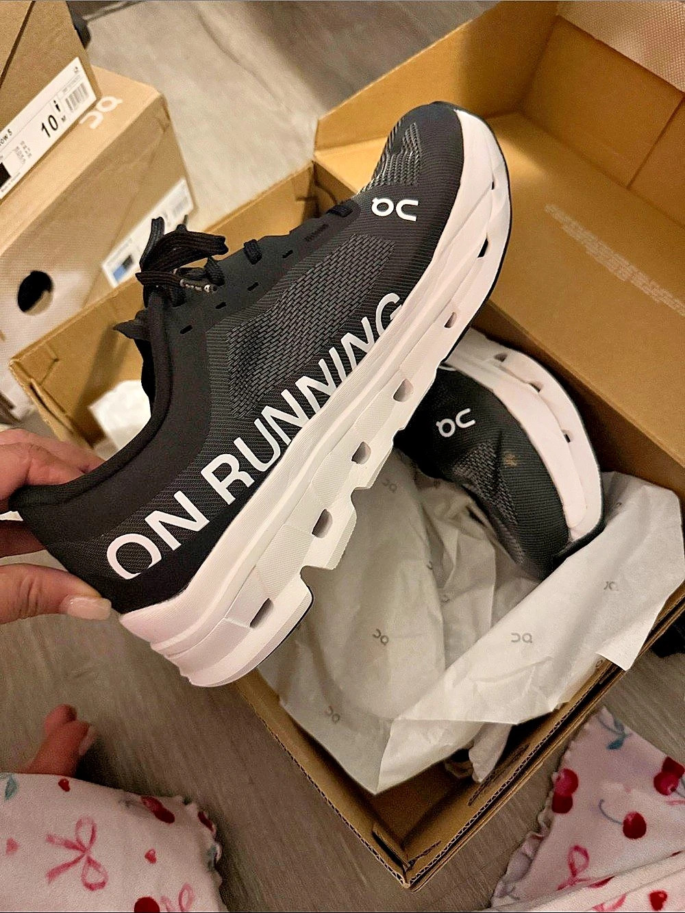 On Cloudflow 5 Black & White US 9.5 M Like New inspiration